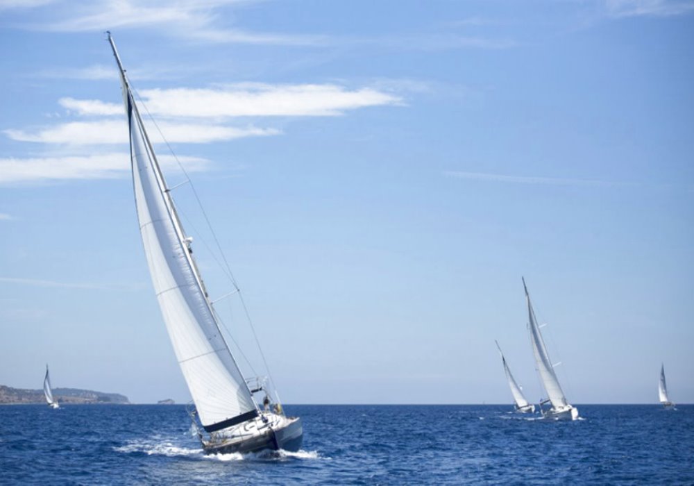 LA STORIA DELLA BARCA AVELA La magia di un'imbarcazione con tanta storia La  casa della Batteria (nautica)